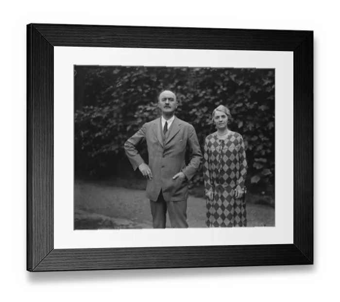 Framed Print : Lord and Lady Allenby photographed at their Chelsea home. 26 June 1926 Framed Print : Lord and Lady Allenby photographed at their Chelsea home. 26 June 1926