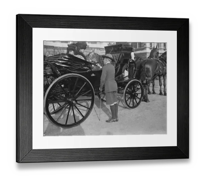 Framed Print : Queen Alexandra inspects the boy scouts at Horse Guard. Queen Alexandra and Sir Framed Print : Queen Alexandra inspects the boy scouts at Horse Guard. Queen Alexandra and Sir