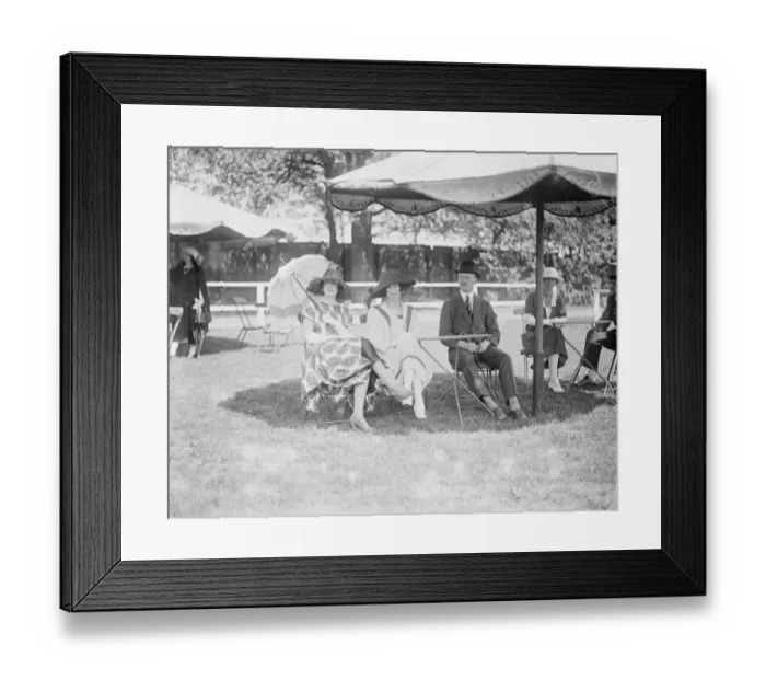 Framed Print : Polo at The Hurlingham Club, London - Final of Whitney Cup Argentina versus Quidnuncs left Framed Print : Polo at The Hurlingham Club, London - Final of Whitney Cup Argentina versus Quidnuncs left