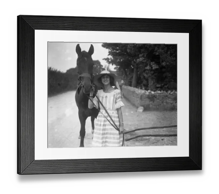 Framed Print : Miss Edna Maude, dancer, pictured with a horse on holiday at Bridgewater, Somerset Framed Print : Miss Edna Maude, dancer, pictured with a horse on holiday at Bridgewater, Somerset