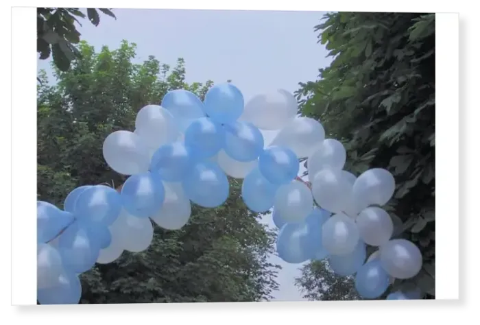 Print : Arch of blue balloons Print : Arch of blue balloons