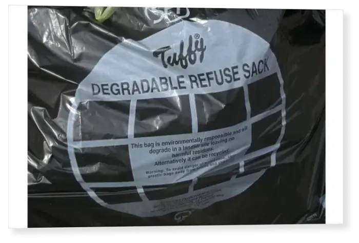 Print : Degradable refuse sack. This bag is environmentally responsible and will degrade Print : Degradable refuse sack. This bag is environmentally responsible and will degrade
