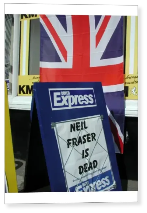 Print : Union Jack flag outside a newsagents shop with a board announcing that local murderer Print : Union Jack flag outside a newsagents shop with a board announcing that local murderer