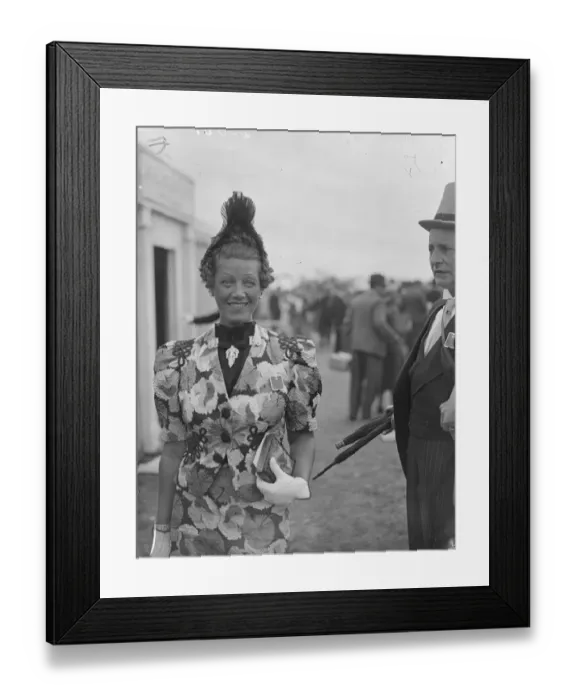 Framed Print : Ascot frills. Photo shows: a frilled hat fashion of unusual design worn by Mrs Philip Framed Print : Ascot frills. Photo shows: a frilled hat fashion of unusual design worn by Mrs Philip