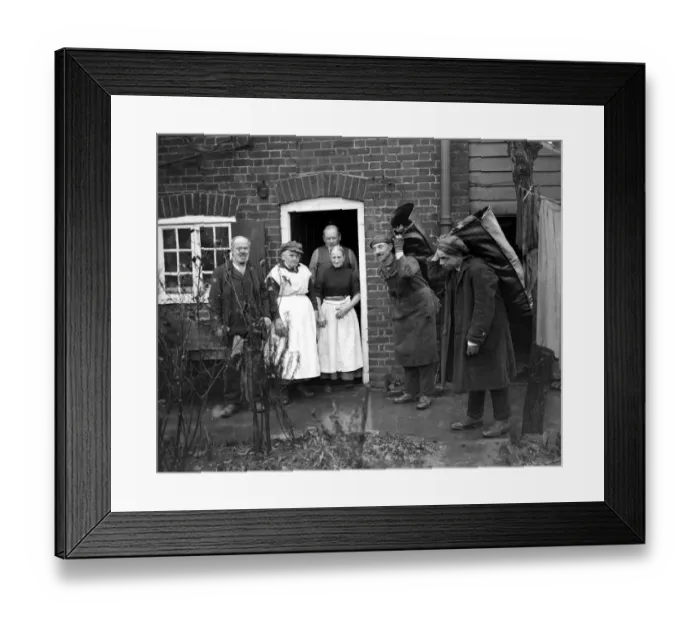Framed Print : Distribution The Kings Coal at Windsor. Being delivered to a Windsor Almshouse. 1925 Framed Print : Distribution The Kings Coal at Windsor. Being delivered to a Windsor Almshouse. 1925