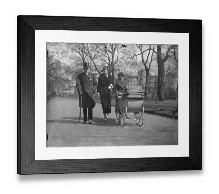 Framed Print : So Walter Gilbey in a new hat!. Something of a sensation was caused in Hyde Park Framed Print : So Walter Gilbey in a new hat!. Something of a sensation was caused in Hyde Park