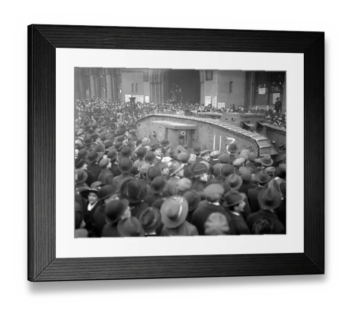 Framed Print : The National war bond tank calls at the Prudential for a £625, 000 cheque. 5 December Framed Print : The National war bond tank calls at the Prudential for a £625, 000 cheque. 5 December