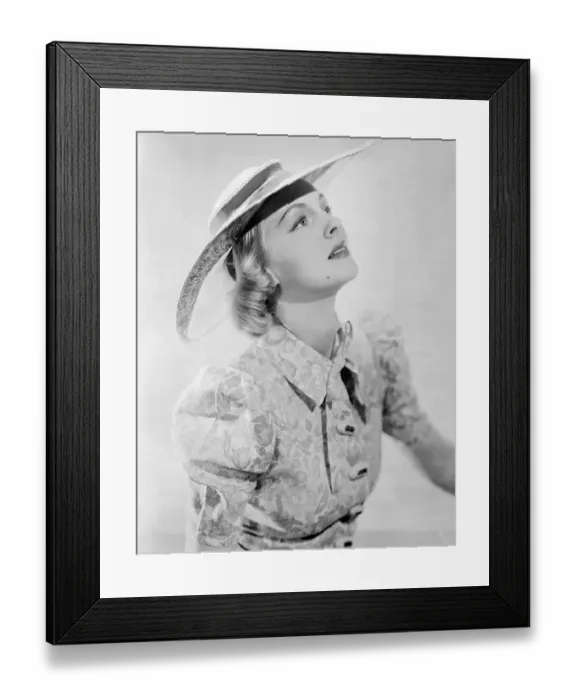 Framed Print : Film actress as own hat designer. Photo shows: Miss Orien Hayward, Hollywood film actress Framed Print : Film actress as own hat designer. Photo shows: Miss Orien Hayward, Hollywood film actress