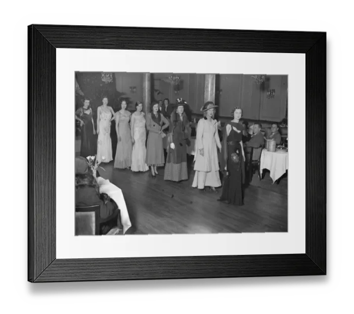 Framed Print : Dancing mannequins appear for the first time at London dress sisplay. For the first Framed Print : Dancing mannequins appear for the first time at London dress sisplay. For the first