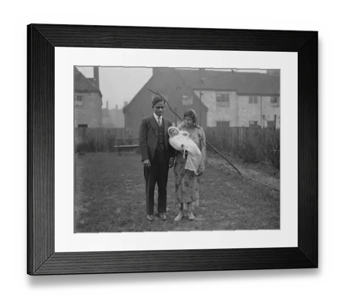 Framed Print : Drs Sen and Mrs Sen, a lawyer with Indian qualifications, and their infant daughter Shanti Framed Print : Drs Sen and Mrs Sen, a lawyer with Indian qualifications, and their infant daughter Shanti
