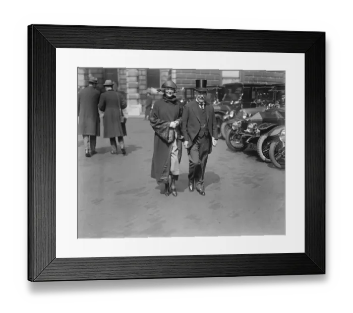 Framed Print : Private View Day at the Royal Academy London Sir Gerald and Lady Ryan 28 April 1922 Framed Print : Private View Day at the Royal Academy London Sir Gerald and Lady Ryan 28 April 1922