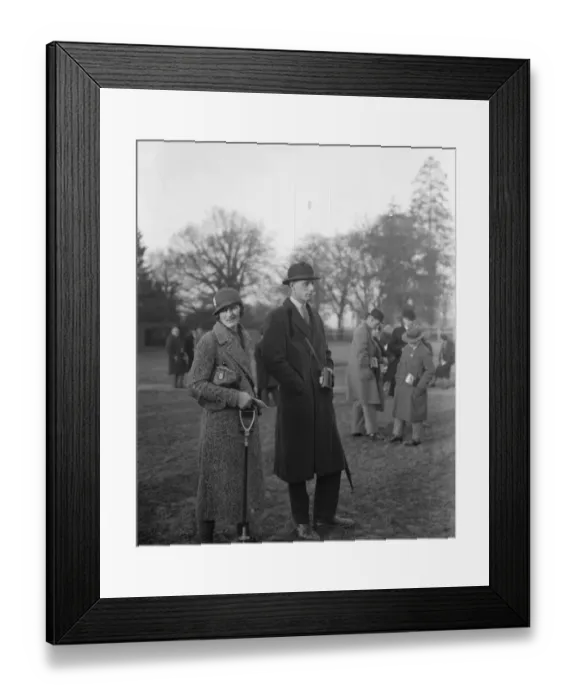 Framed Print : At Lingfield Park racecourse, Surrey, Mr R Field - Marsham. 16th January 1932
