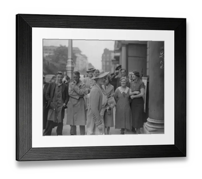 Framed Print : The Queens new hat fashion. The Queen, wearing a large brimmed hat with a net vail Framed Print : The Queens new hat fashion. The Queen, wearing a large brimmed hat with a net vail