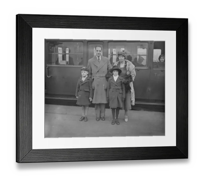 Framed Print : At Waterloo Herbert Sutcliffe with his wife and family on leaving for a Christmas cruise
