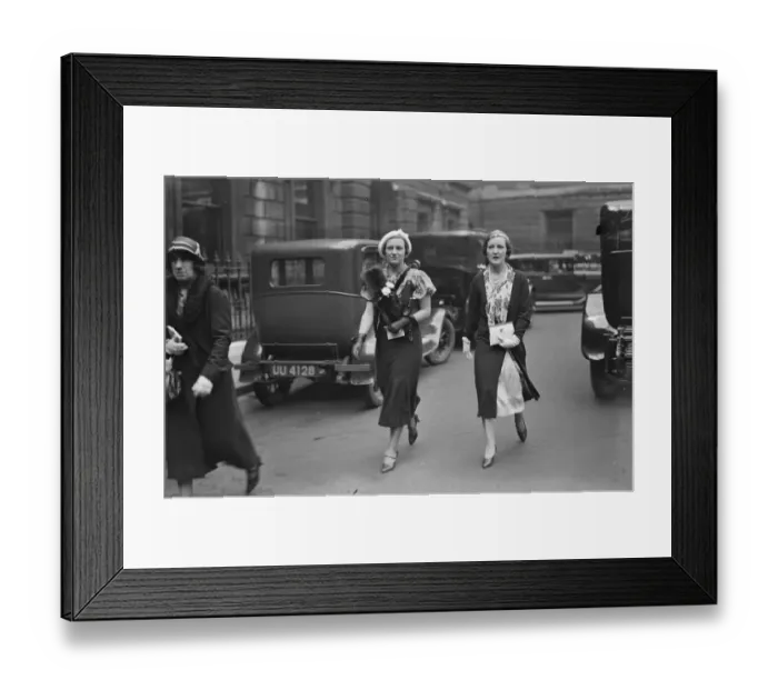 Framed Print : Private view day at the Royal Academy. Miss Betty Seymour Hicks and Lady Nuttall Framed Print : Private view day at the Royal Academy. Miss Betty Seymour Hicks and Lady Nuttall