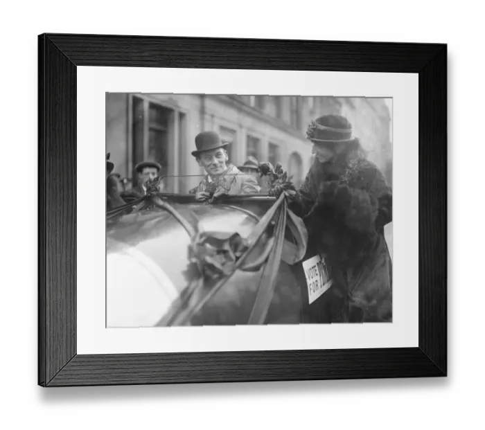 Framed Print : East Herts election Mr and Mrs Pemberton Billing with their mascot, a tiny masscot Framed Print : East Herts election Mr and Mrs Pemberton Billing with their mascot, a tiny masscot