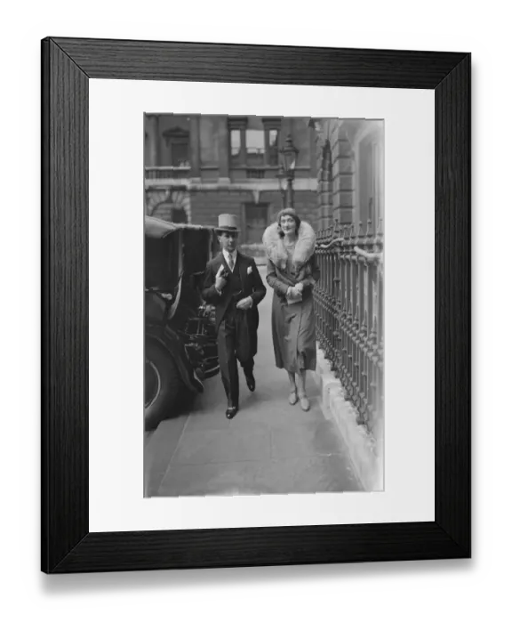 Framed Print : Private View Day at the Royal Academy Sir Treshan and Lady 1933 Framed Print : Private View Day at the Royal Academy Sir Treshan and Lady 1933