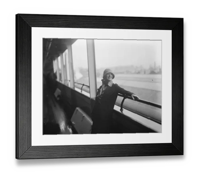 Framed Print : Prima donna at 19. Miss Marion Talley, who at the age of 19 made her debut Framed Print : Prima donna at 19. Miss Marion Talley, who at the age of 19 made her debut