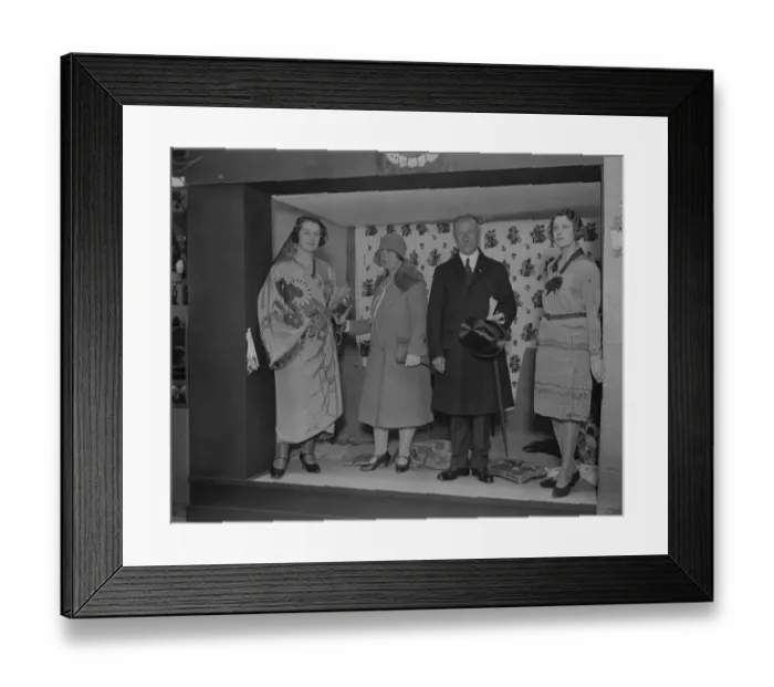 Framed Print : Earl and Countess Jellicoe at the painted fabric stall exhibition of work by disabled Framed Print : Earl and Countess Jellicoe at the painted fabric stall exhibition of work by disabled