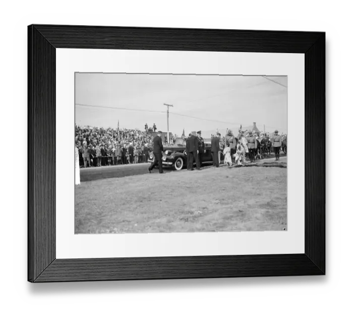 Framed Print : Original caption: The Royal visit to Canada. Chief Duck of the Native American Blackfoot tribe Framed Print : Original caption: The Royal visit to Canada. Chief Duck of the Native American Blackfoot tribe
