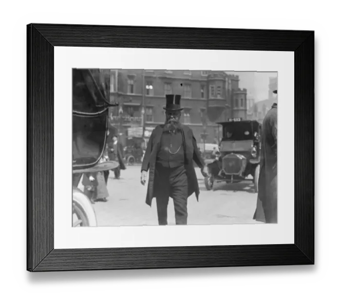 Framed Print : Argyll Memorial service at the Abbey The Duke of Norfolk