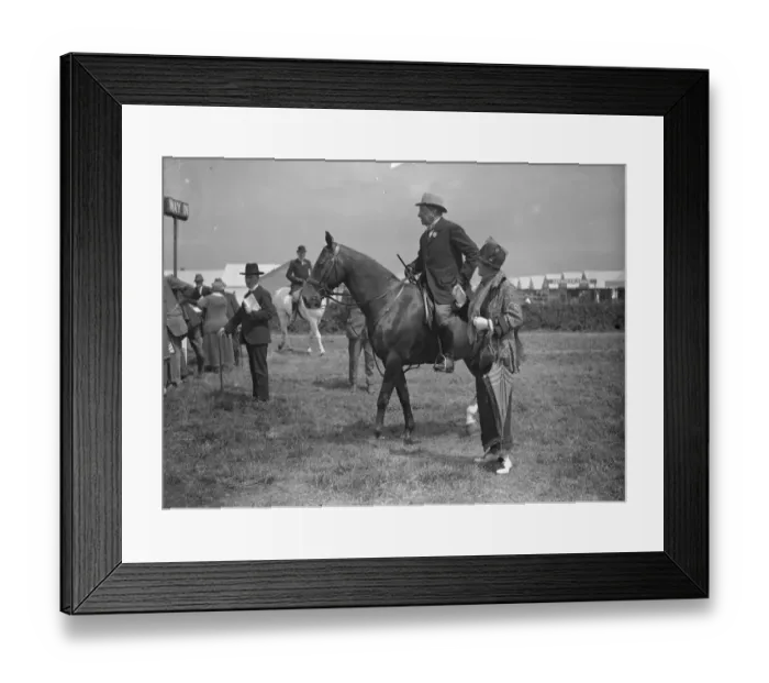 Framed Print : The Royal Agricultural Show at Leicester. Lady Augusta Fane talking to Sir Gilbert