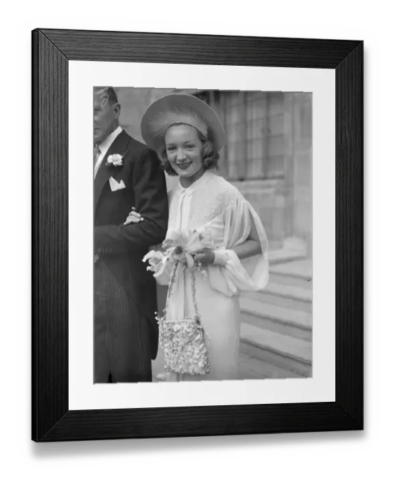 Framed Print : Accompanied by Clive Brooke, the film actor, Miss Florence Desmond, the actress Framed Print : Accompanied by Clive Brooke, the film actor, Miss Florence Desmond, the actress
