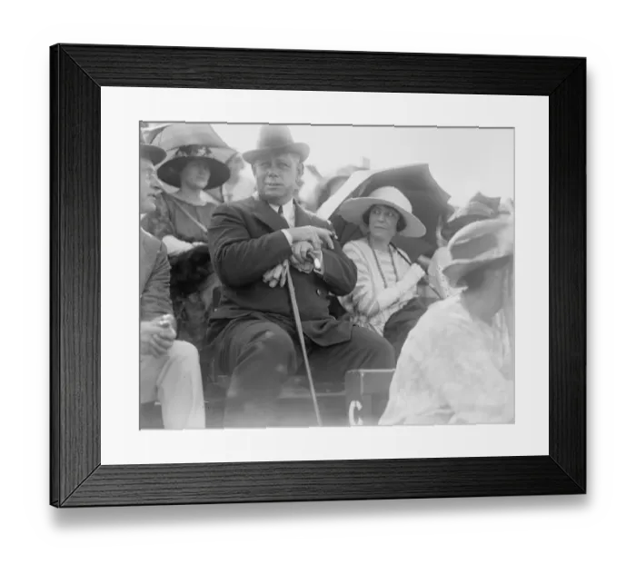 Framed Print : Polo at Hurlingham -Final of Whitney Cup, Argentina versus Quidnuncs Argentina