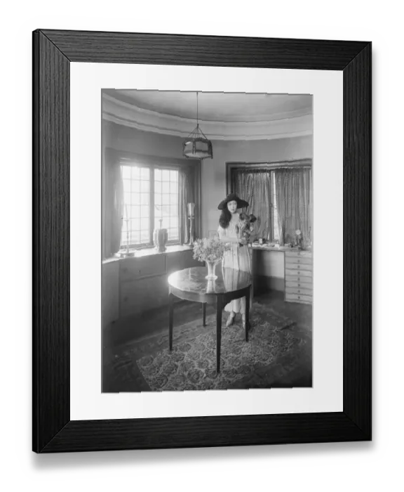 Framed Print : Hui-lan Oei was the daughter of Chinese businessman Oei Tiong Ham. Her marriage to Framed Print : Hui-lan Oei was the daughter of Chinese businessman Oei Tiong Ham. Her marriage to