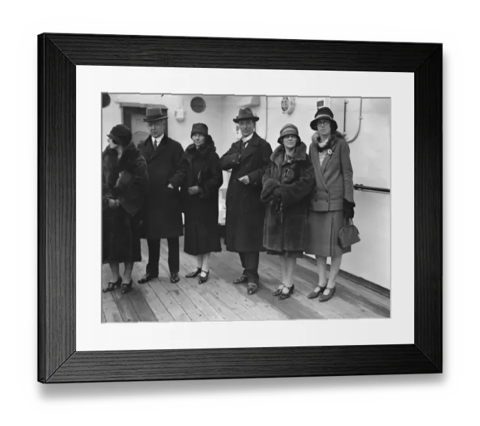 Framed Print : Aboard SS Almeda at Tilbury. Sir Edward Vestey, Lady Vestey, general, Mrs Framed Print : Aboard SS Almeda at Tilbury. Sir Edward Vestey, Lady Vestey, general, Mrs