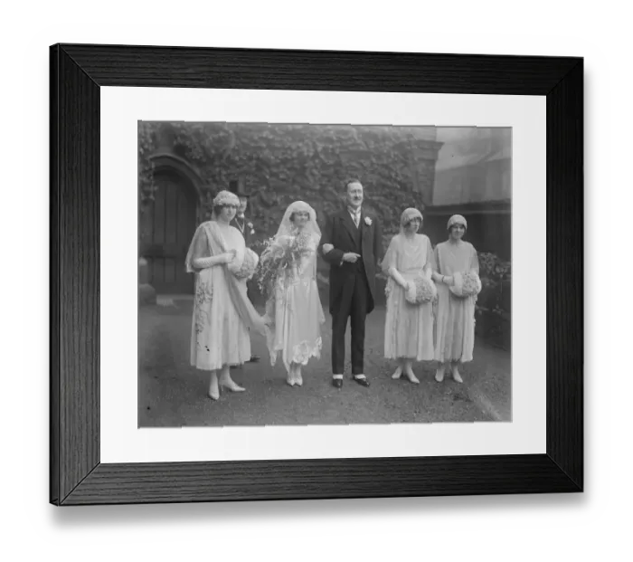 Framed Print : The Hon Violet Kitson, daughter of Lord Airedale, and Mr W C Shiell, son of Mrs