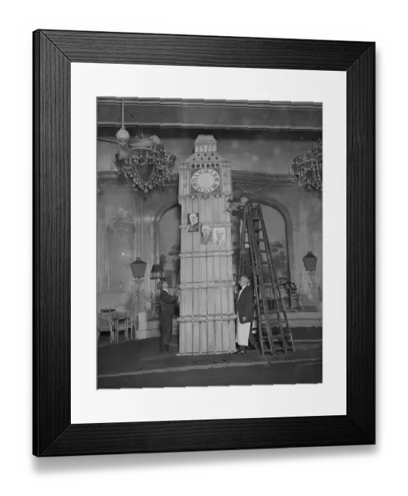 Framed Print : General election, October 1924 How results were announced at the Savoy 27 October Framed Print : General election, October 1924 How results were announced at the Savoy 27 October