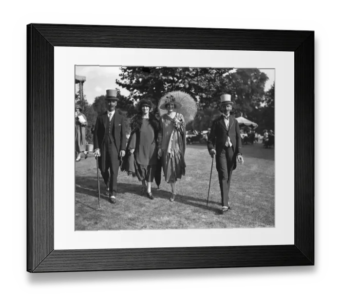 Framed Print : International polo match at the Hurlingham Club, London - British Army versus America Framed Print : International polo match at the Hurlingham Club, London - British Army versus America