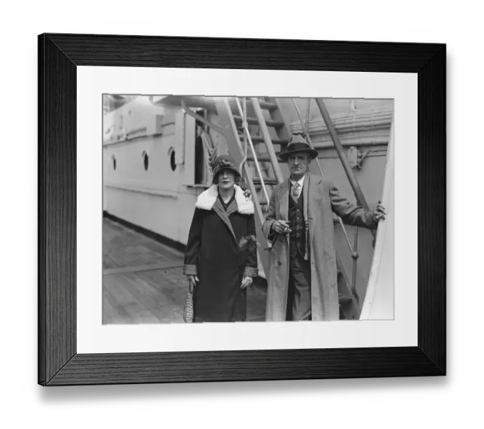 Framed Print : SS Berengaria arrival at Southampton Mr Pat Sullivan ( creator of Felix the cat Framed Print : SS Berengaria arrival at Southampton Mr Pat Sullivan ( creator of Felix the cat