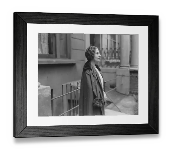 Framed Print : Miss Tallulah Bankhead announces her engagement 21 November 1928 Framed Print : Miss Tallulah Bankhead announces her engagement 21 November 1928