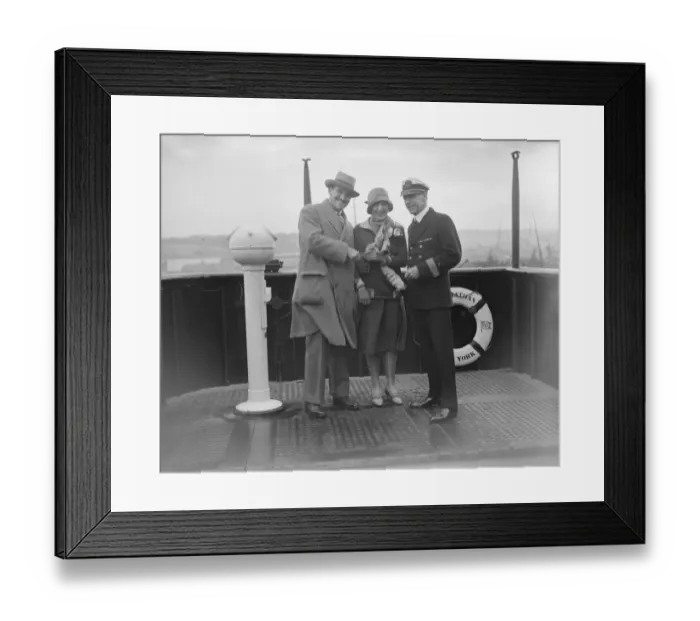 Framed Print : Marriage aboard the Leviathan Mr Leonard Green ( New York ) and Miss Eleanor Fay Bayuk Framed Print : Marriage aboard the Leviathan Mr Leonard Green ( New York ) and Miss Eleanor Fay Bayuk
