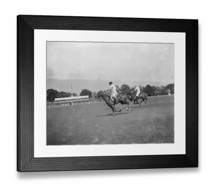 Framed Print : Polo at The Hurlingham Club, London - Hurlingham V Argentine 24 May 1926