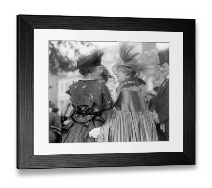 Framed Print : St James Palace Garden Party in aid of the League of Mercy. Princess Alice, Countess of Athlone Framed Print : St James Palace Garden Party in aid of the League of Mercy. Princess Alice, Countess of Athlone