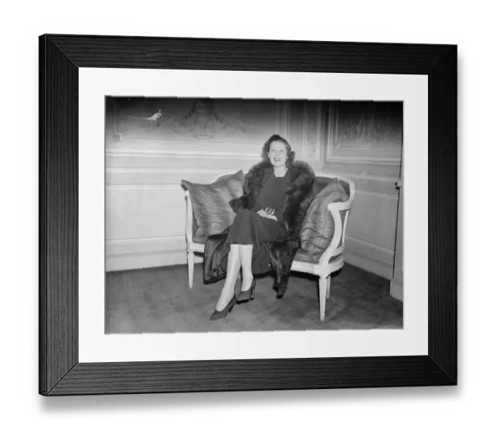 Framed Print : Prettiest girl in Germany visits London engaged to a Spanish millionaire. Known Framed Print : Prettiest girl in Germany visits London engaged to a Spanish millionaire. Known
