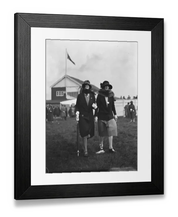 Framed Print : At the Uttoxeter races - Mrs Pryor ( left ) and Mrs Ingleby 19 October 1926