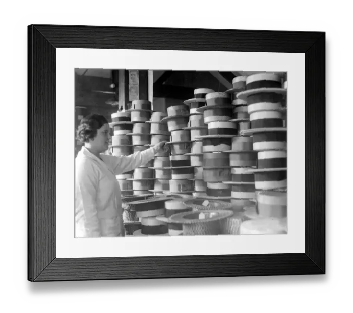Framed Print : Straw and felt hat making at Messrs Olemeys, 43 York Street, Luton. 24 April 1934 Framed Print : Straw and felt hat making at Messrs Olemeys, 43 York Street, Luton. 24 April 1934
