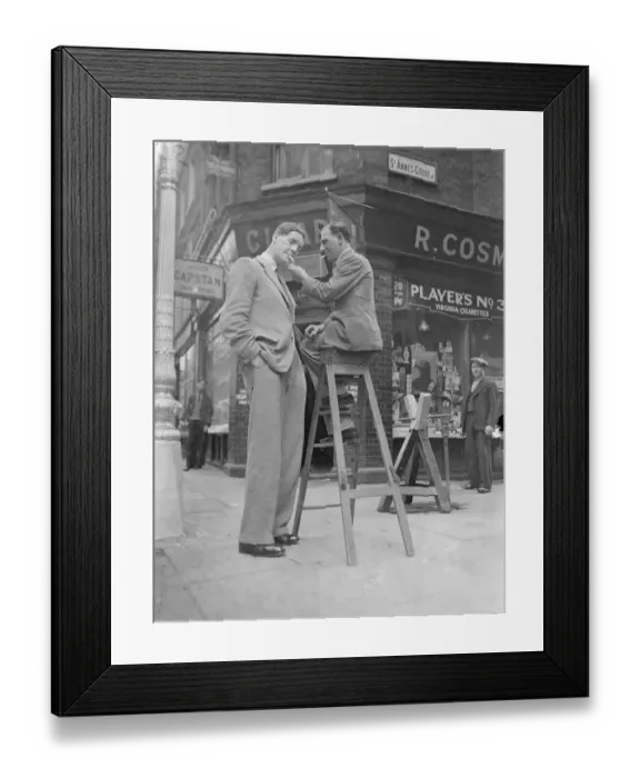 Framed Print : Man 7 ft 6 in, tall to be tallest Angel. Standing 7 ft 6 in and weighing 24 stone Framed Print : Man 7 ft 6 in, tall to be tallest Angel. Standing 7 ft 6 in and weighing 24 stone