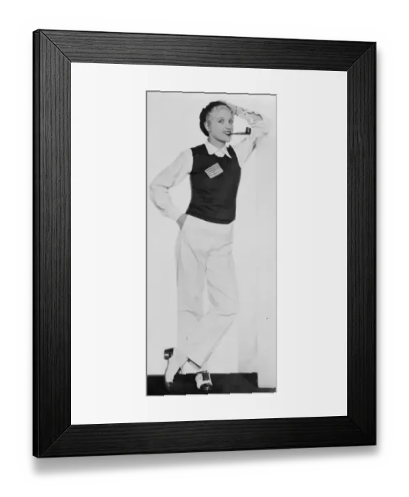 Framed Print : May be seen at Cowes. Baroness Ezerdahelyi, a beautiful Hungarian. 20 June 1931 Framed Print : May be seen at Cowes. Baroness Ezerdahelyi, a beautiful Hungarian. 20 June 1931