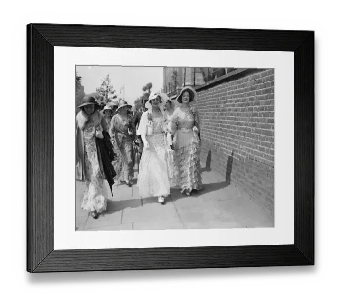 Framed Print : Summer frocks at Lords. Miss C Stancourt ( right ) and Miss Mollie Stancourt in Framed Print : Summer frocks at Lords. Miss C Stancourt ( right ) and Miss Mollie Stancourt in