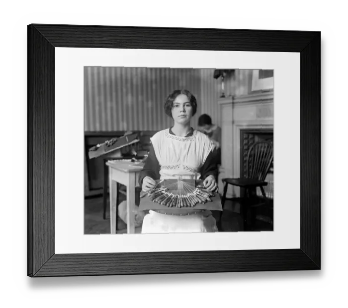 Framed Print : Belgians Girls lace makers in London. 1914 - 1918 Framed Print : Belgians Girls lace makers in London. 1914 - 1918