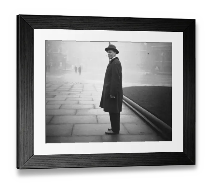 Framed Print : Members of Parliament assemble for the Swearing - In of the Parliamentary Oath
