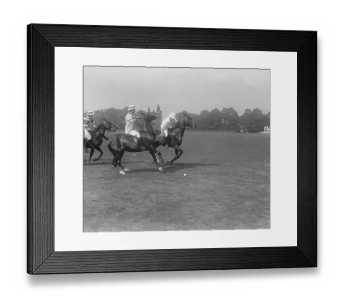 Framed Print : Polo at The Hurlingham Club, London Framed Print : Polo at The Hurlingham Club, London