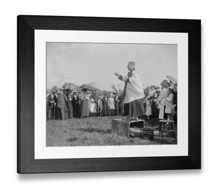 Framed Print : Reverend J Walton blesses the war allotments at Croydon 13 May 1917 Framed Print : Reverend J Walton blesses the war allotments at Croydon 13 May 1917