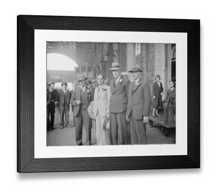 Framed Print : Yorkshire cricketers arrive at Kings Cross on the first part of their journey Framed Print : Yorkshire cricketers arrive at Kings Cross on the first part of their journey