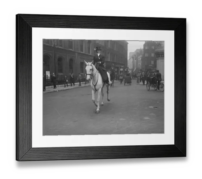 Framed Print : La Belle Del, Actress Framed Print : La Belle Del, Actress